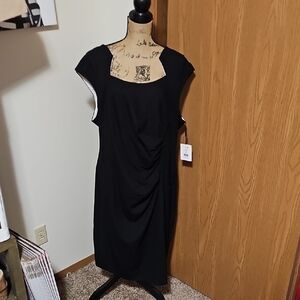 Elegant Calvin Klein Black Dress. NWT. Size 22w